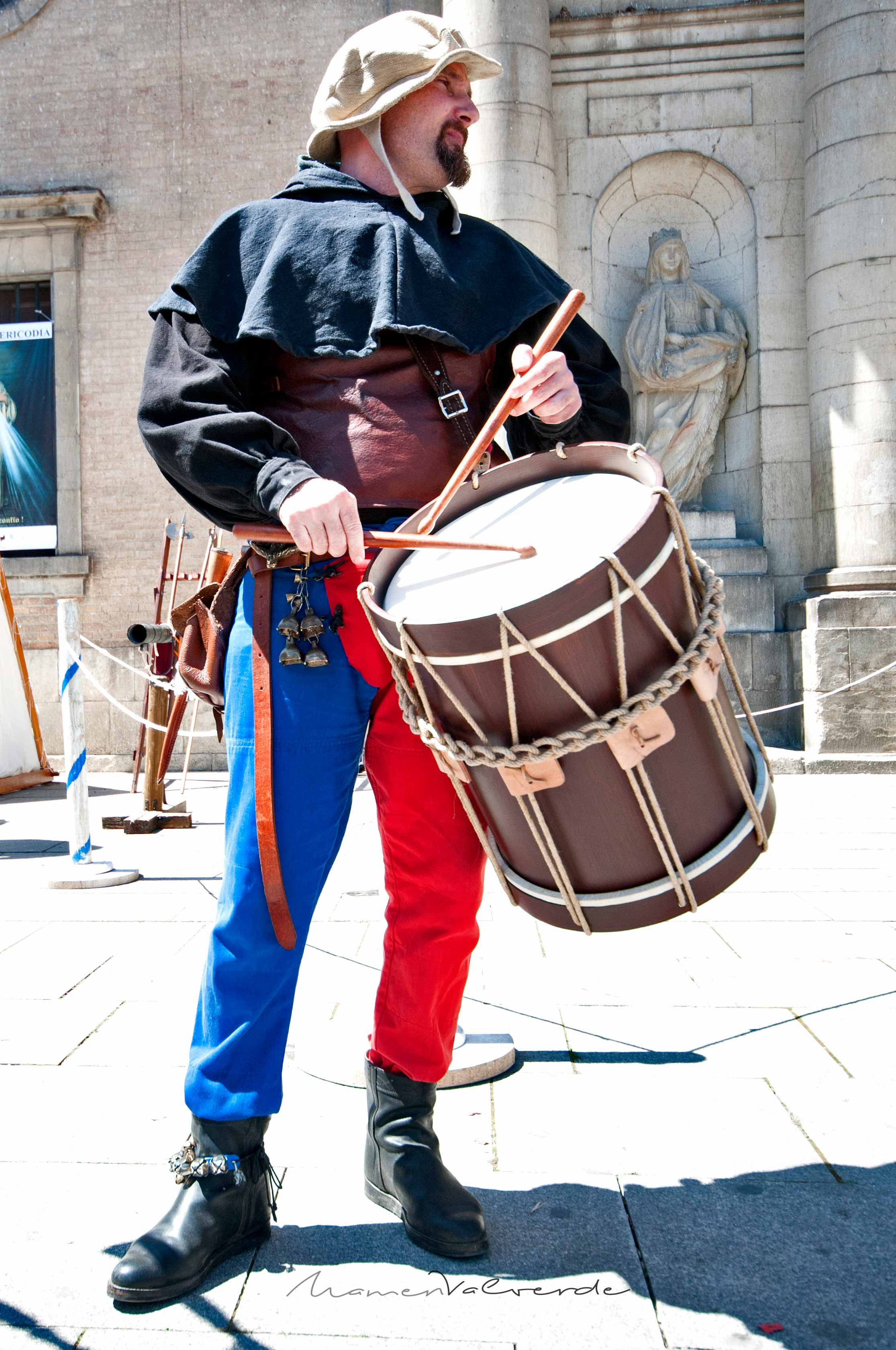 La Juglaresca | Música de recreación, tambor medieval, sonajas y tintinnabulum